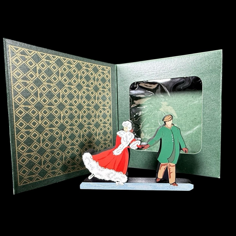 Heartsville Skaters Shelia's Shelf Sitter 1999 with box‎